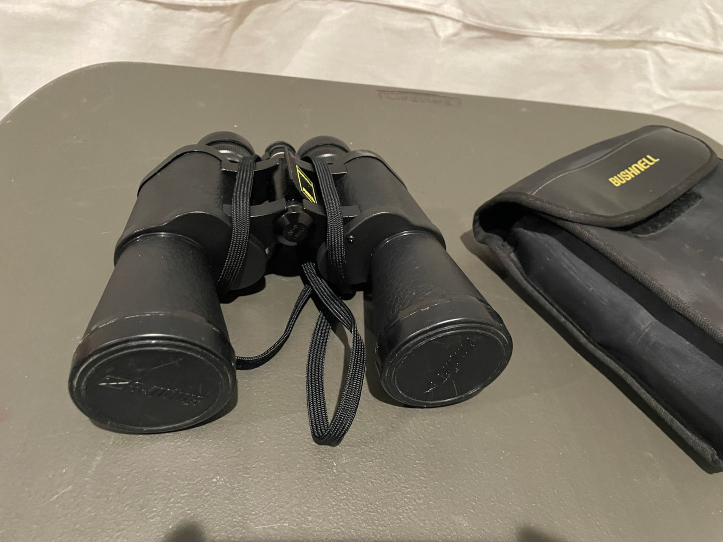 Bushnell INSTA FOCUS Binoculars (Vintage)