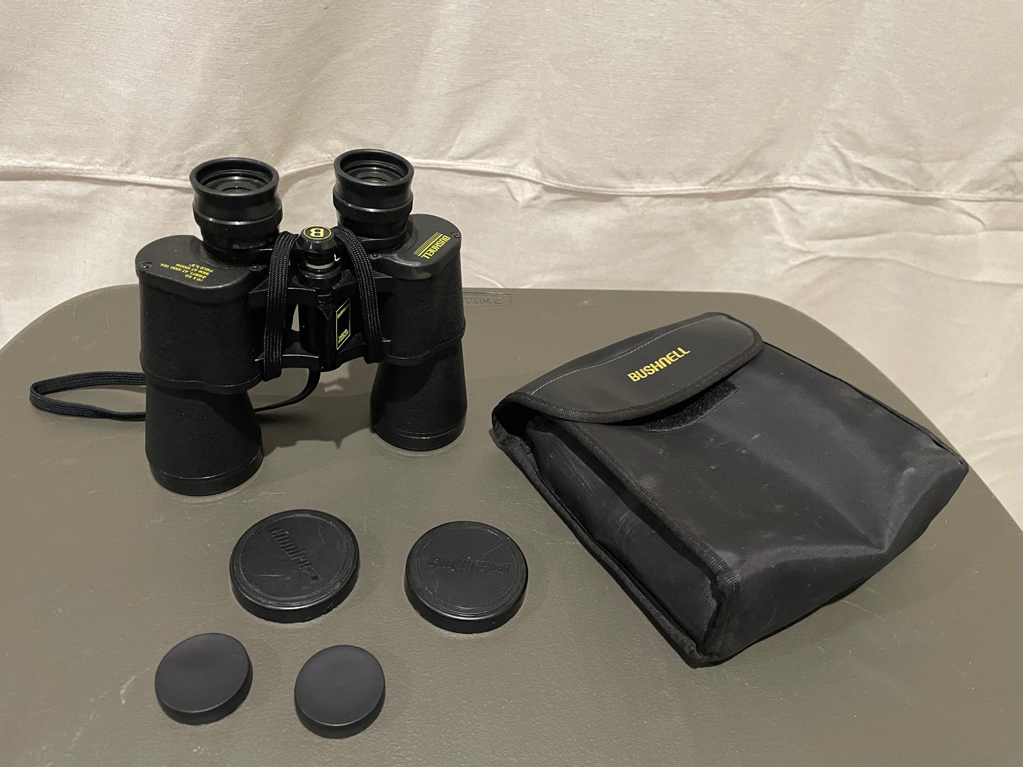 Bushnell INSTA FOCUS Binoculars (Vintage)