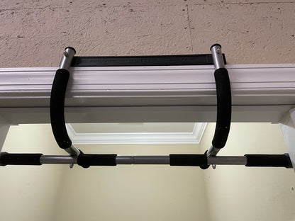 Pull-Up Bar / Pro Fit Iron Gym