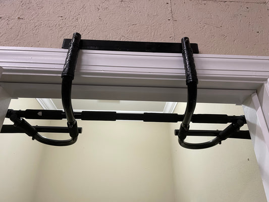 MULTI-GRIP PULL-UP BAR