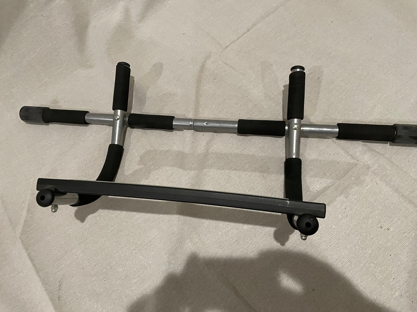 Pull-Up Bar / Pro Fit Iron Gym