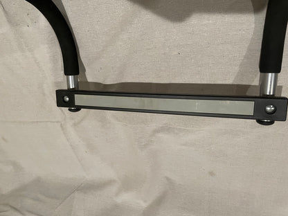 Pull-Up Bar / Pro Fit Iron Gym