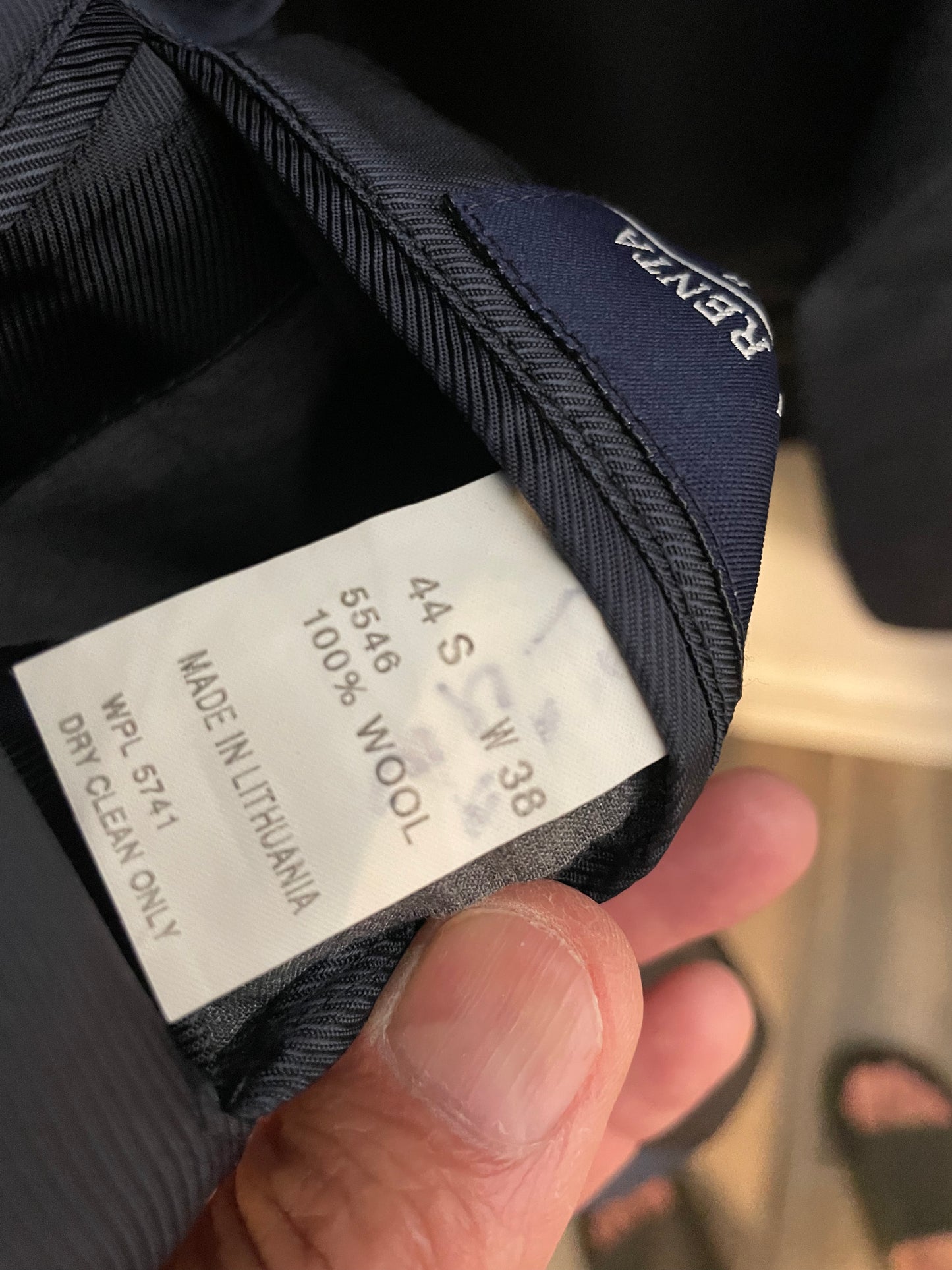 Oscar De La Renta Cashmere Blend (Men's 44S)