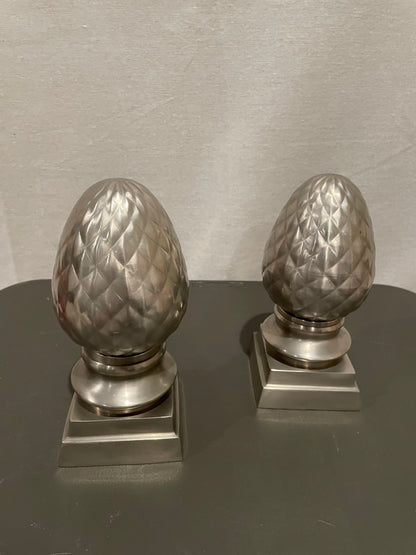 Acorn Bookends