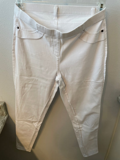 Time And Tru White Jeans (Women's L/G 12-14)