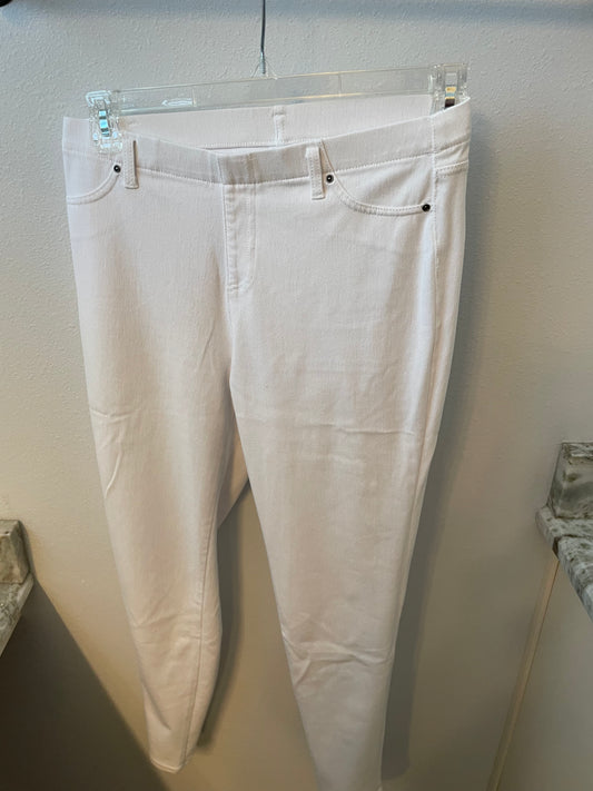 Time And Tru White Jeans (Women's L/G 12-14)