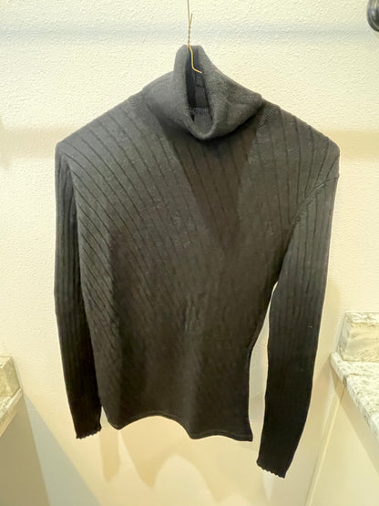 Banana Republic Turtle Neck (Women's Large)