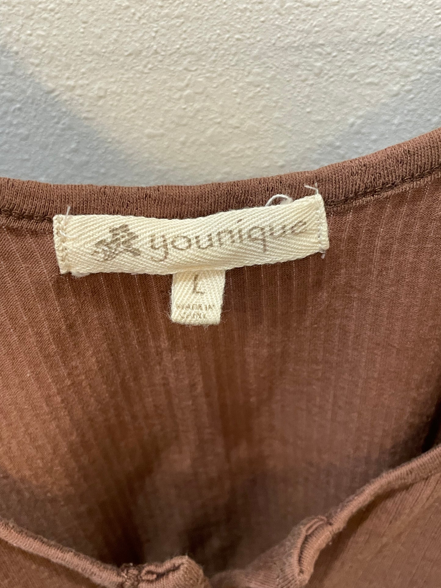 Younique Top (Women's Large)