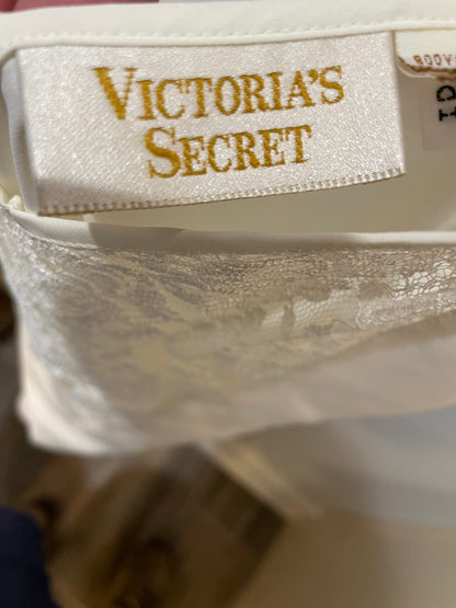 Victoria's Secret Lingerie (Women's Medium)